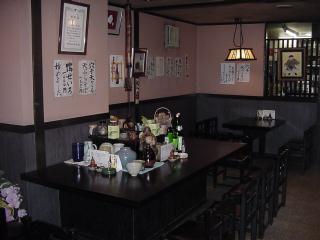 �u�ꓙ���v�X���̈ꕔ�i�R�̎��`�J�E���^�[�j